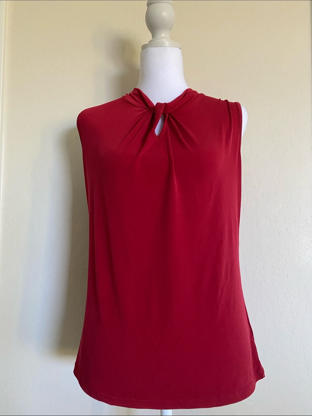 Women’s Sleeveless Knot Red Blouse Top